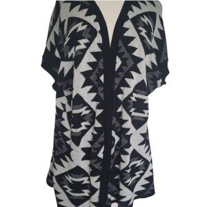 KIRRA - B&W Short Sleeve Aztec Cardigan - Large